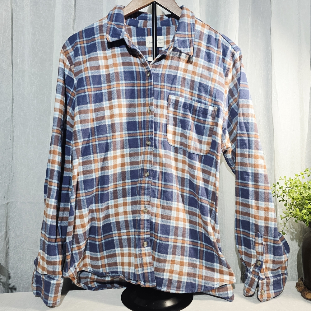 Universal Thread Blue and Brown Plaid Casual Shirt